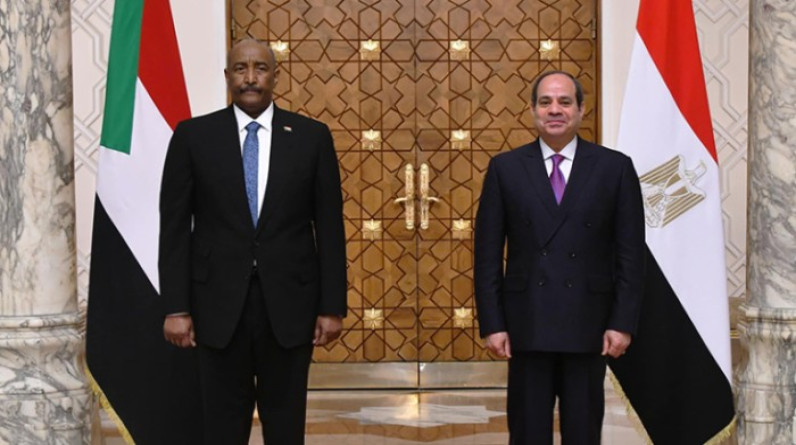 تفاوت دور مصر في الشأن السوداني والليبي.. تأثير التحولات المراوغة